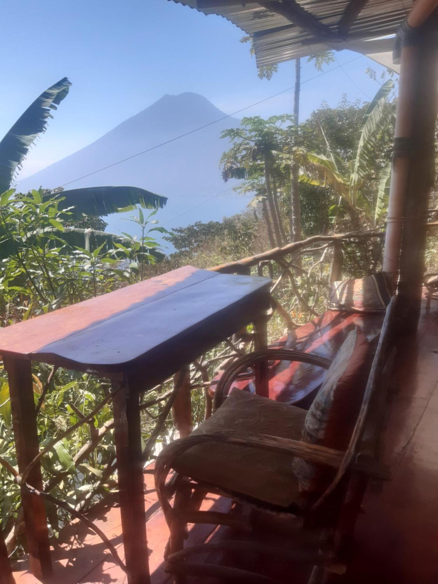 Гостевой дом Earthship Atitlan Сан-Маркос-ла-Лагуна Экстерьер фото