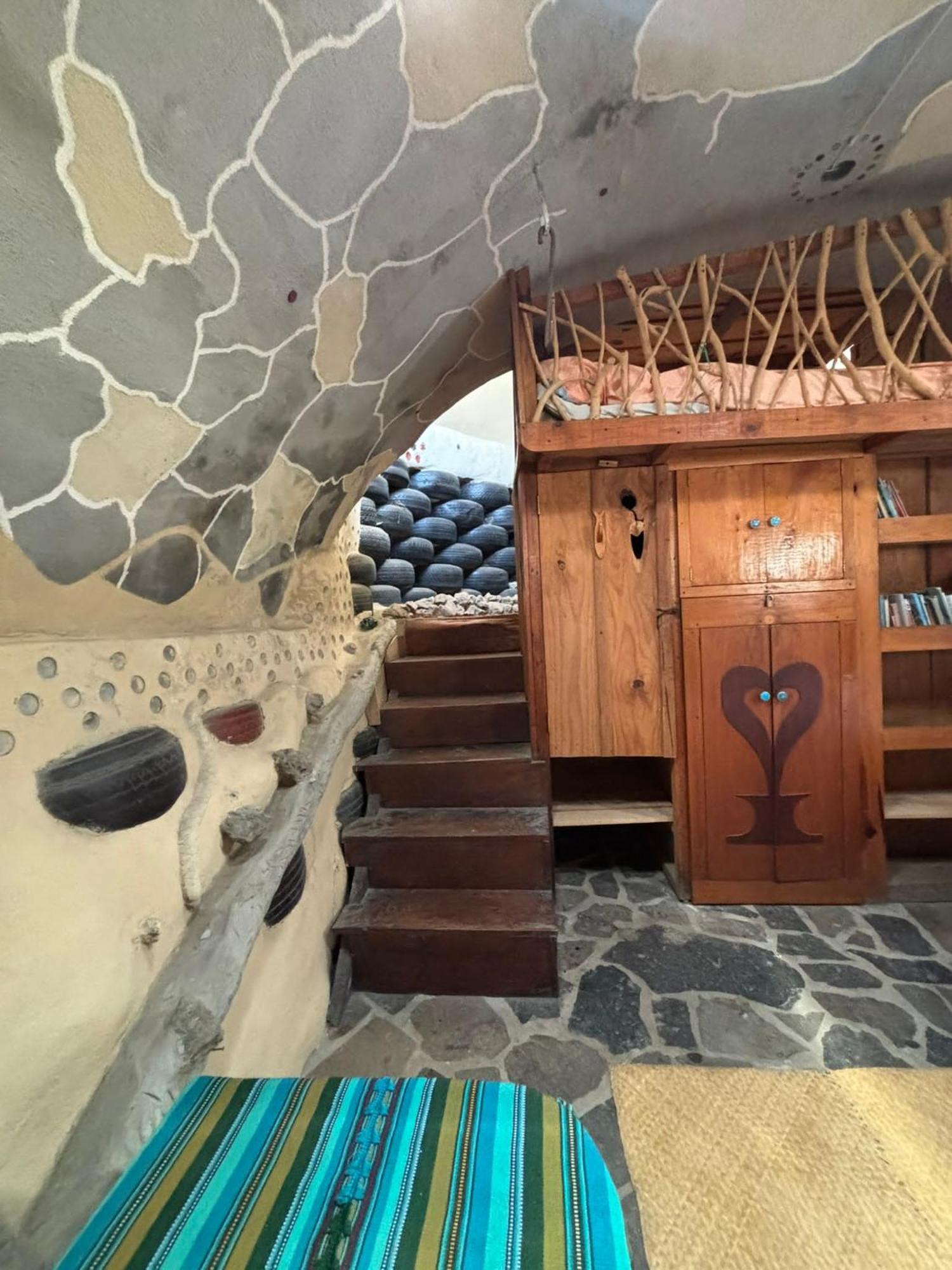 Гостевой дом Earthship Atitlan Сан-Маркос-ла-Лагуна Экстерьер фото