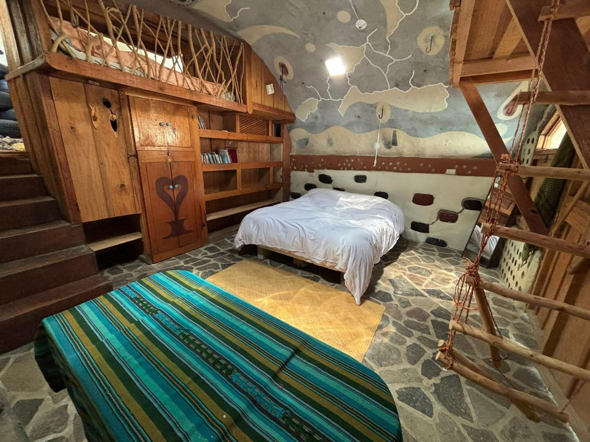 Гостевой дом Earthship Atitlan Сан-Маркос-ла-Лагуна Экстерьер фото